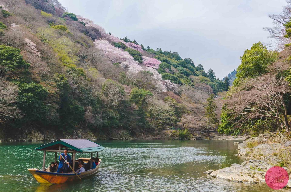 boat katsura river arashiyama