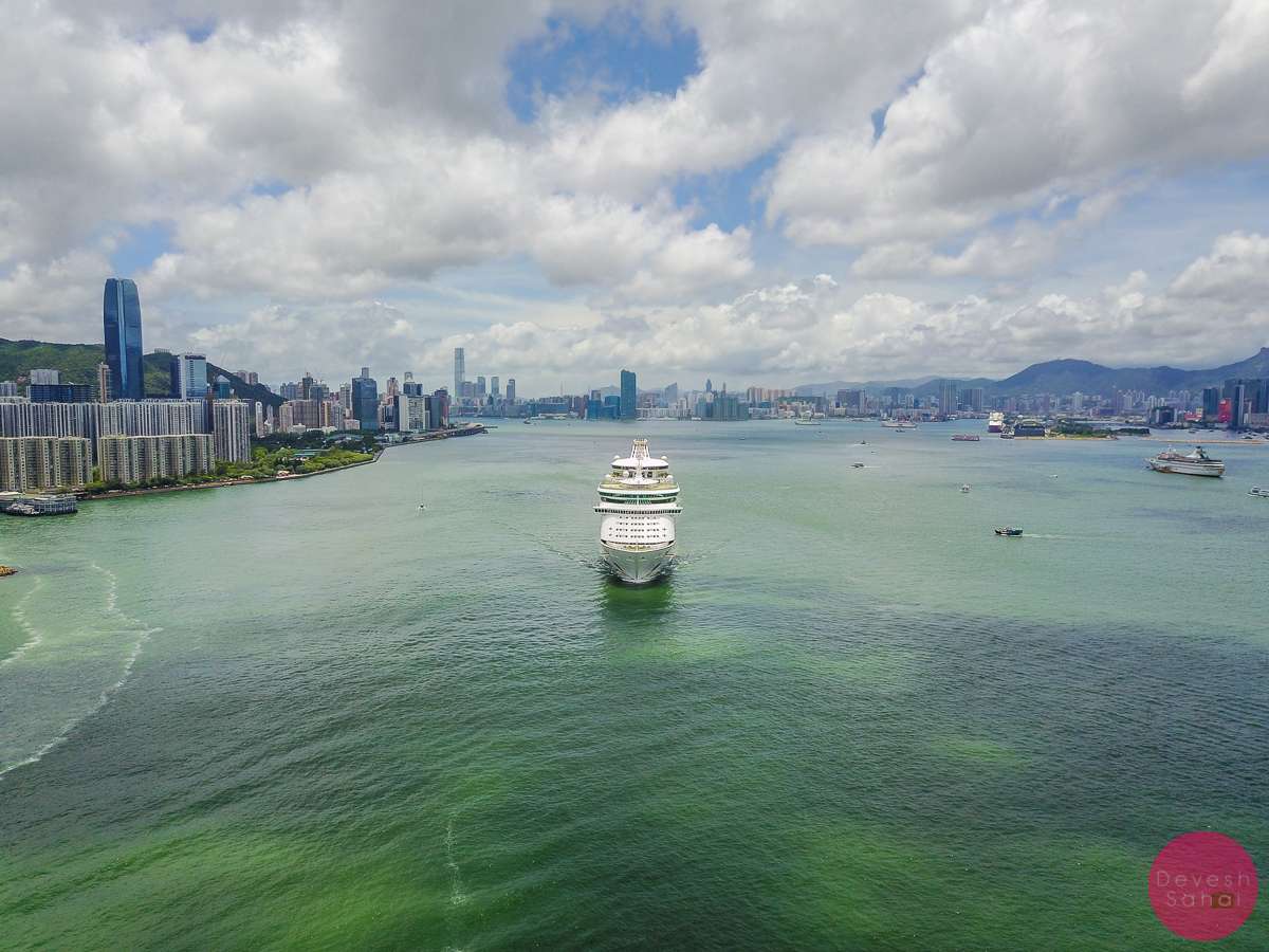 royal caribbean cruise ship hong kong harbour