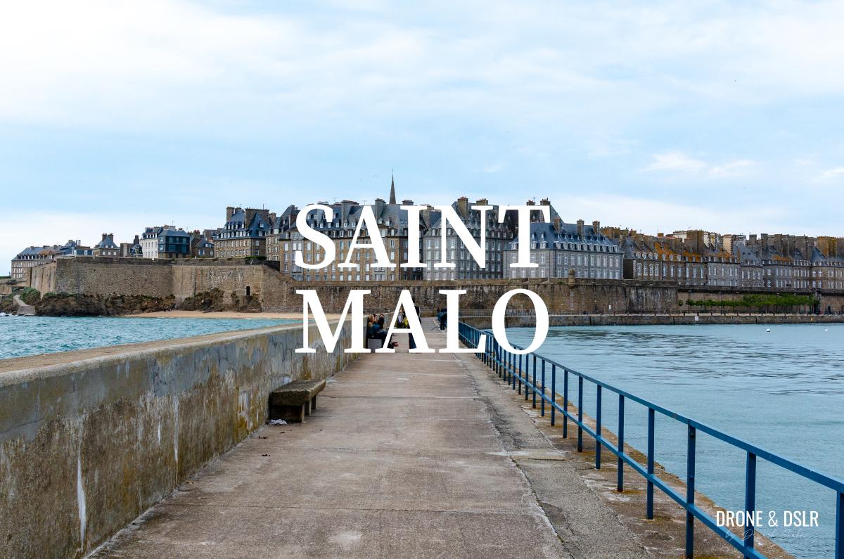 Girls in Saint-Malo